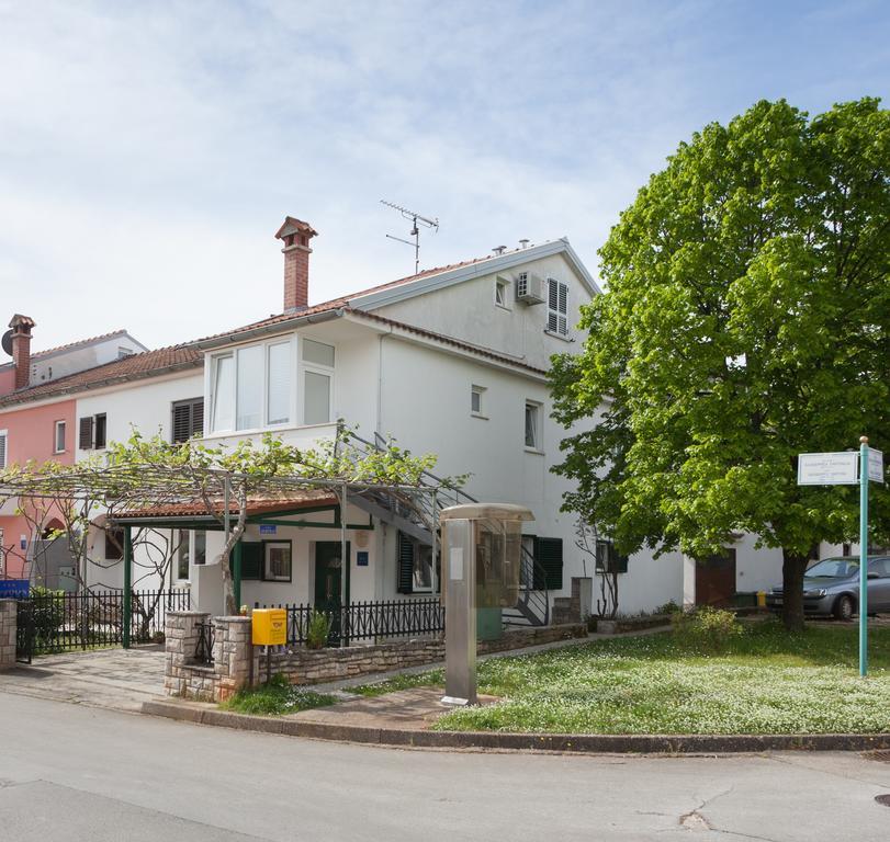 Apartment Darko ロヴィニ エクステリア 写真